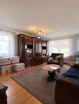 Helle 4 Zi. Hochparterre mit TG Stellplatz in begehrter Lage - Weingarten