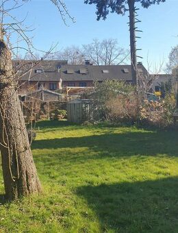 Helle 2,5 Raum-Wohnung mit Terrasse und Blick ins Grüne - Oberhausen