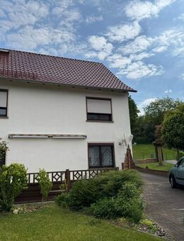 Charmante Doppelhaushälfte mit Ausbaupotenzial im beliebten Stadtteil von Döbeln - Döbeln