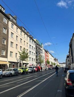 Sanierungsbedürftiges Wohn- & Geschäftshaus mit Potenzial sucht Entwickler! - Düsseldorf