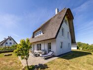 Reetgedecktes Ferienhaus mit Meerblick - Dranske