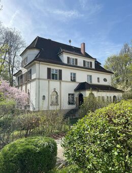 Villa "Hoffmeister" mit viel Geschichte sucht neue Eigentümer - Neustadt (Sachsen)