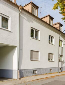 Anlageobjekt in Bestlage: Mehrfamilienhaus mit 6 Garagen direkt an der Fußgängerzone in Weiden - Weiden (Oberpfalz)