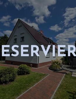 Provisionsfrei - Attraktive Doppelhaushälfte mit gepflegtem Grundstück bei Stralsund - Steinhagen (Landkreis Vorpommern-Rügen)