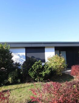Modernisierter Bungalow in ruhiger Lage plus Einzelgarage! - Bremen