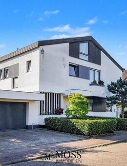 Ein Zuhause der Extraklasse in Waldkirch - elegante Villa mit Pool, Sauna und Einliegerwohnung - Waldkirch
