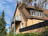 2- bis 3-Zimmer-DG-Whg., West-BALKON, ca. 47 m² Wohnfl. / ca 57 m² Grundfl.; Garage & StudioAREAL! - Schwaig (Nürnberg)