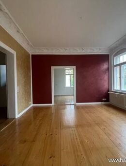 Liebevoll sanierte Villa mit Dielen, Stuck, Balkon und hochwertiger EBK - frei ab 01.07.25 - Dresden