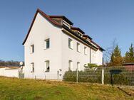 3-Familienhaus in Stein mit Top-Ausstattung: PV-Anlage, Speicher, 3 Garagen & Stellplatz! - Stein (Bayern)