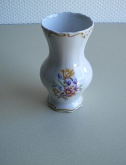Weimarer Porzellan,DDR,Vase,Blumendekor,ca. 50er Jahre,7,34 Bodenm.,ca. 14 cm hoch,ca. -8 cm Dm. - Linnich