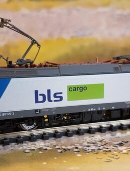 Spur N, Fleischmann 877386: E-Lok bls cargo BR185 525-3 "Angel Trains" - Bern