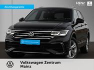 VW Tiguan, 2.0 TDI R-Line, Jahr 2022 - Mainz