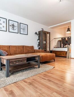 Gepflegtes Split-Levenhaus mit komplett neue Bäder, Balkon und Terrasse in ruhiger Wohnlage - Hamburg