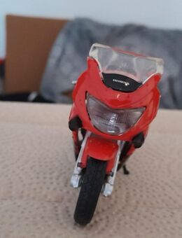 Verkaufe ein Sammler Motorrad Honda 600 F4 - Herford (Hansestadt) Zentrum