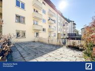 **Großzügige 2-Zimmer-Wohnung mit seltener 50 m² Terrasse in Stuttgart Ost** - Stuttgart
