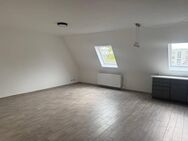 Offen gestaltete Dachgeschosswohnung in ruhiger Lage - Viernheim