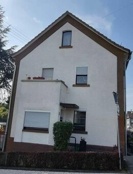 Gepflegtes Zweifamilienhaus mit sonnigem Grundstück - Altenkirchen (Westerwald)