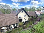 Zinshaus! Vermietetes 2-Familienhaus mit Garagen und Garten und zentraler Lage von Berghausen - Pfinztal