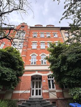 RESERVIERT - 3,7 % Rendite - Lassen Sie Ihr Geld arbeiten - Vermietete 2-Raum-Wohnung mit Balkon - Erfurt