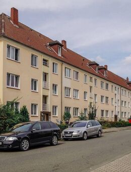 Citywohnung mit Tageslichtbad - WBS erforderlich! // 1.OG rechts - Wolfsburg