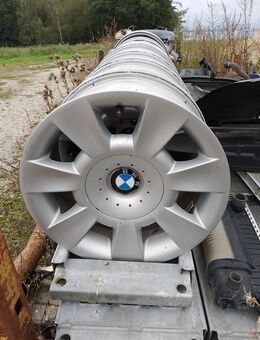 BMW E39 Alufelgen Satz Original 15 zoll mit Abdeckungen 4x abholung in Niederbayern - Moosthenning