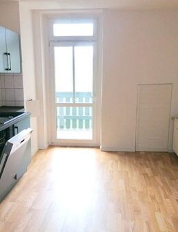 !! 4-Raum-Wohnung mit 2 Bädern, EBK und PKW-Stellplatz in Chemnitz Hilbersdorf !! - Chemnitz