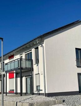 Neuwertige 2-Zimmer-Wohnung (Nr. 5) mit Einbauküche in KfW-Effizienzhaus 40 plus - Colmberg