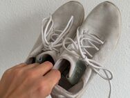 Geile getragene Adidas Sneaker // 50€ mit Liveübergabe - Fürth