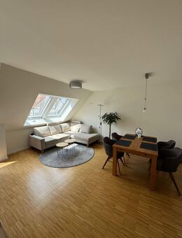 Ihr möblierter Wohn(t)raum: Komfortable Dachgeschosswohnung in Baiersdorf-Igelsdorf - Baiersdorf