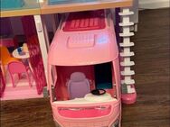 Barbie Haus + Auto + Flugzeug + alles was zu sehen ist - Berlin