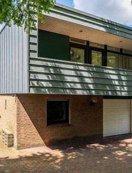 großzügiger Bungalow mit Einliegerwohnung und Garage - Oldenburg