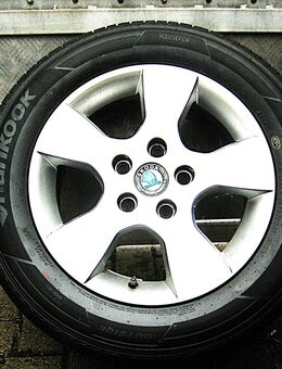 Biete 4 Sommerreifen 205/60 R15 91V mit Felge für Skoda OCTAVIA - Heringen (Helme)