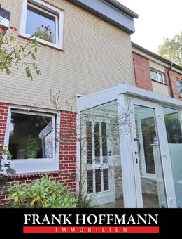 Modernes Reihenmittelhaus mit Garage in Hamburg-Bramfeld - Hamburg