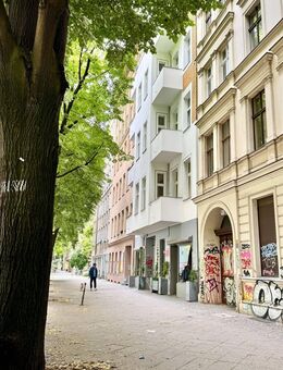 Sonniger Rückzugsort am Görlitzer Park - 2 Zimmer möglich - Balkon und Einbauküche - Berlin