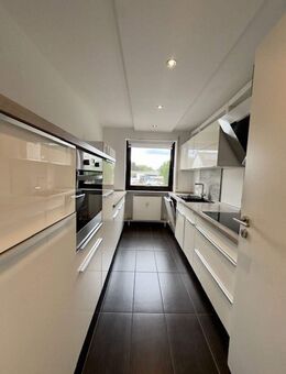 Stilvoll möbliert & Sonnenbalkon in Filderstadt-Bernhausen - Filderstadt