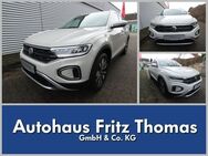 VW T-Roc, 2.0 TDI Move, Jahr 2024 - Celle