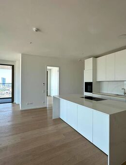 FOUR: 4-Zimmer Wohnung mit atemberaubenden Ausblick EZB/ Paulskirche - Frankfurt (Main)