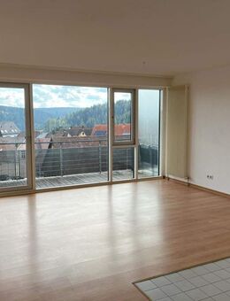 Traumhafte Maisonettewohnung mit Balkon und Terrasse mitten in Freudenstadt! - Freudenstadt