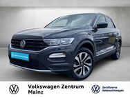 VW T-Roc, 1.5 TSI Active APP, Jahr 2021 - Mainz