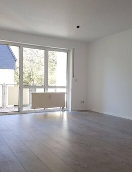 DIE BeZugsFREIE ! GEMÜTLICHE 4-Zi-Wohnung im 1.OG ! ruhig & geräumig in Hirschbach bei Suhl - Schleusingen