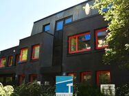 Renovierungsbedürftiges Geschäftshaus mit Wohnungen in Ingolstadt, Nord, zentrumsnah - Ingolstadt