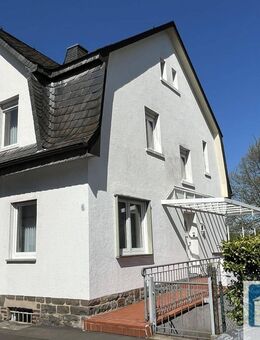 Doppelhaushälfte im charmanten Baustil in toller Stadtlage von Wissen - Wissen