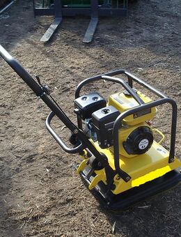 Rüttelplatte / Steinknacker / Rohrgehänge für Schachtringe 1,5 to - Talkau