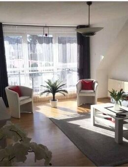 ***Tolle helle, grosse 2 Zimmer Wohnung mit Balkon/Dachgaube in Schieder-Schwalenberg*** - Schieder-Schwalenberg