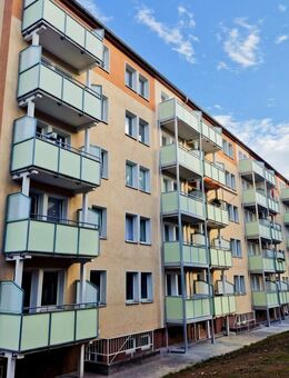 3-Raum-Wohnung mit Balkon - Neuvermietung nach Wohnungssanierung - Glauchau