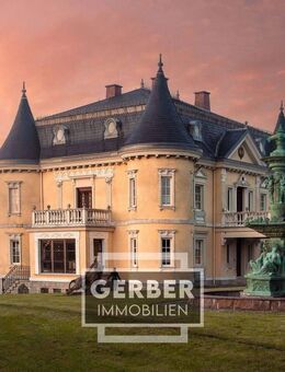 Schlossvilla Unikat - neu erbaut - Hof