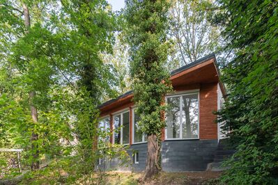 ENTFLIEHEN SIE DEM ALLTAG // Ferienhaus in idyllischer Lage // eigener See & privater Steg