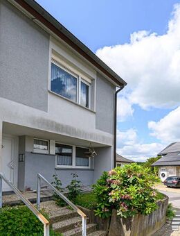 Gepflegtes Reihenendhaus - Keller - Garage - Terrasse - - Breckerfeld (Hansestadt)