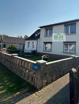 Günstig - Bei Zörbig - preiswertes EFH/DHH Wfl. 126 qm 4 Zimmer - pflegeleicht - Zörbig