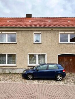 Geräumiges Haus unweit des Ortskerns-Renovierungsbedarf-Zwangsversteigerung-keine Käuferprovision - Staßfurt